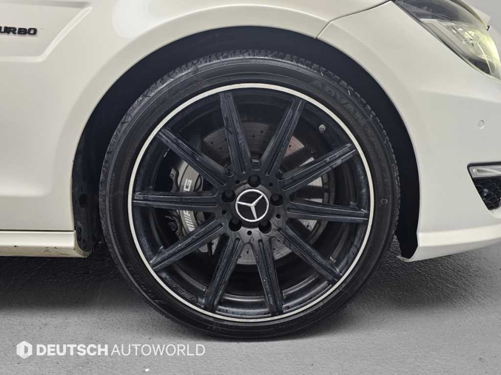 벤츠 CLS 클래스 CLS클래스 W218 CLS 63 AMG 4MATIC 이미지 5