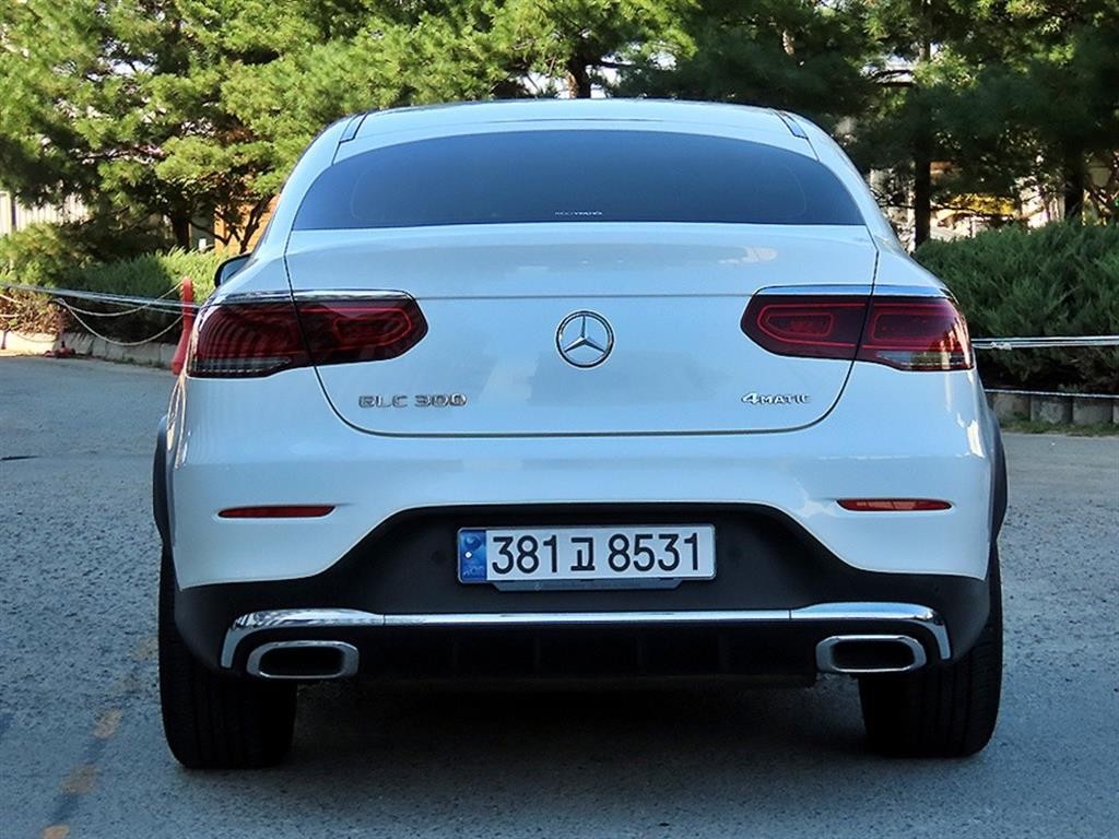벤츠 GLC 클래스 GLC클래스 X253 GLC 300 4MATIC 프리미엄 쿠페 이미지 4