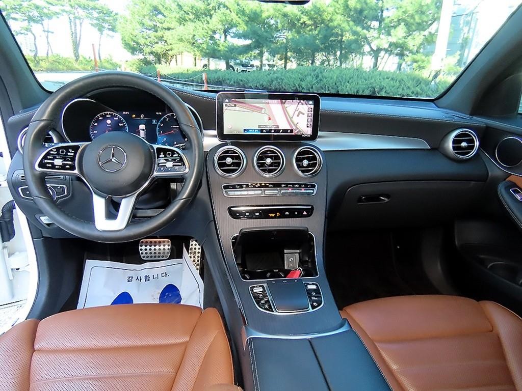 벤츠 GLC 클래스 GLC클래스 X253 GLC 300 4MATIC 프리미엄 쿠페 이미지 7