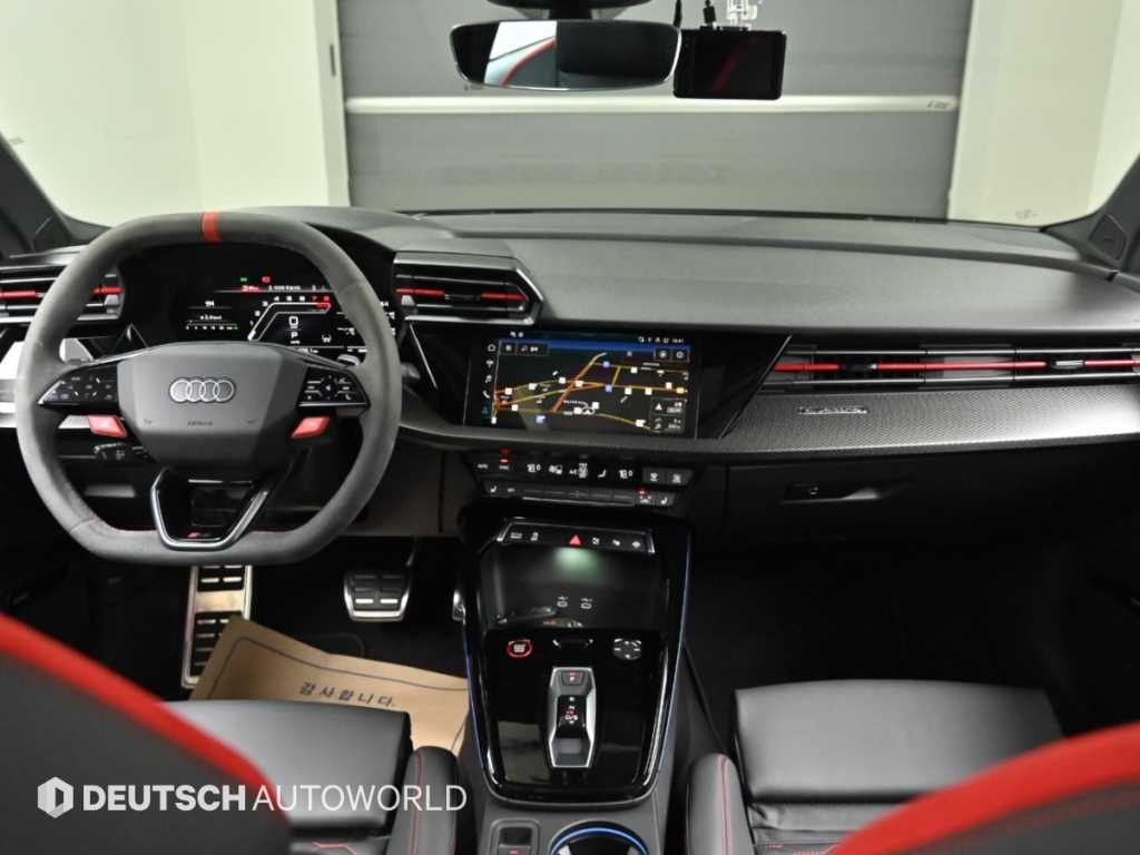 아우디 RS3 RS3 (8Y) 2.5 TFSI 콰트로 이미지 8
