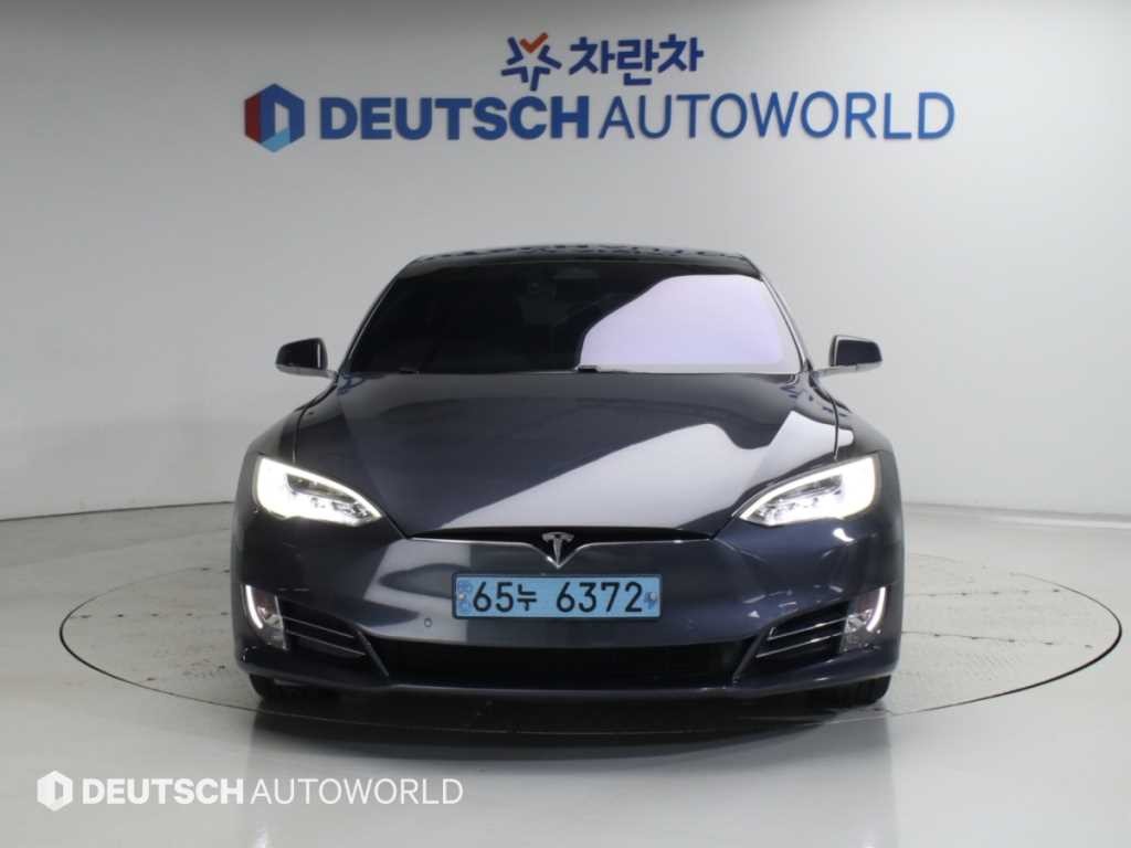 테슬라 모델 S 90D 이미지 3
