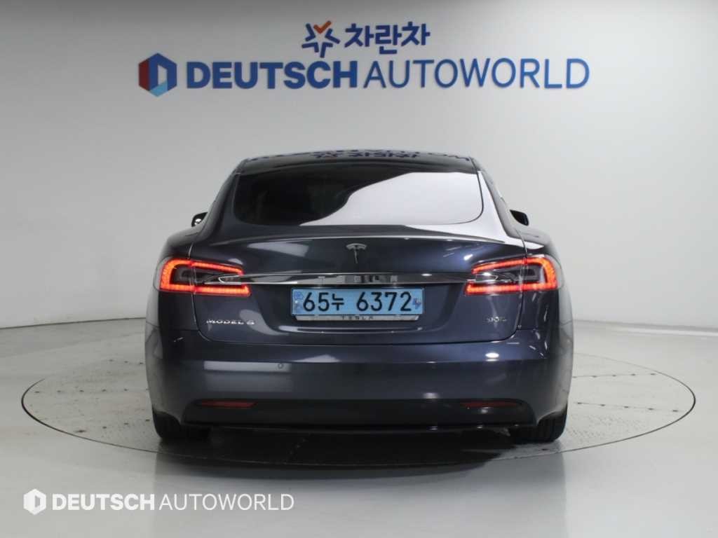 테슬라 모델 S 90D 이미지 4