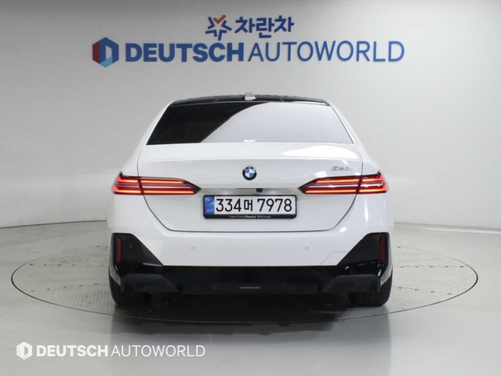 BMW 5시리즈 5시리즈 (G60) 520i M 스포츠 이미지 4