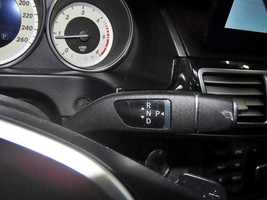 벤츠 E 클래스 E-클래스 W212 E220 블루텍 아방가르드 이미지 12