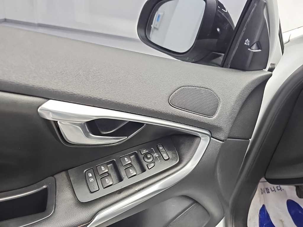 볼보 V40 V40 크로스컨트리 D3 이미지 19