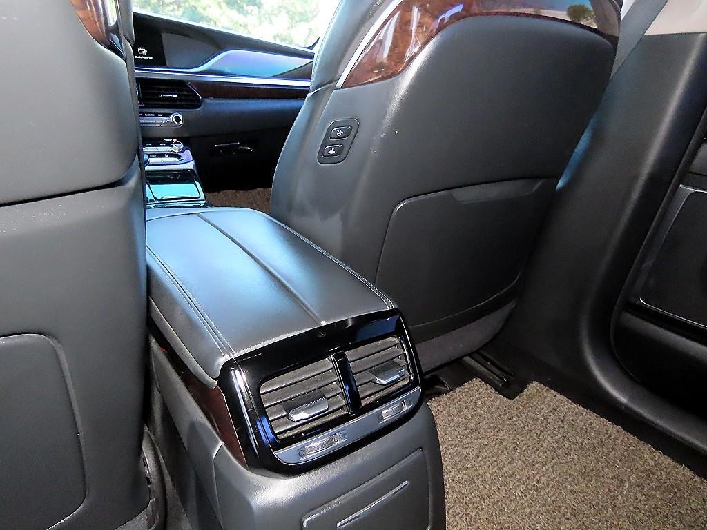 제네시스 EQ900 3.3 T-GDI AWD 프리미엄 럭셔리 이미지 16