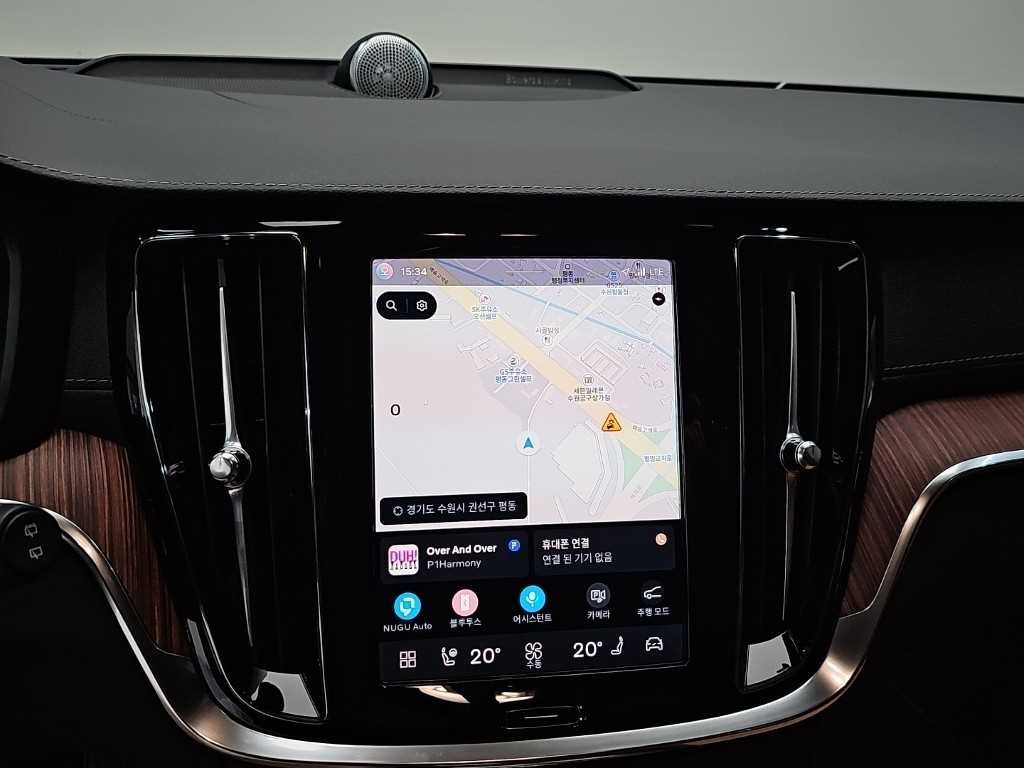 볼보 V60 V60 크로스 컨트리 2세대 2.0 B5 AWD 이미지 15