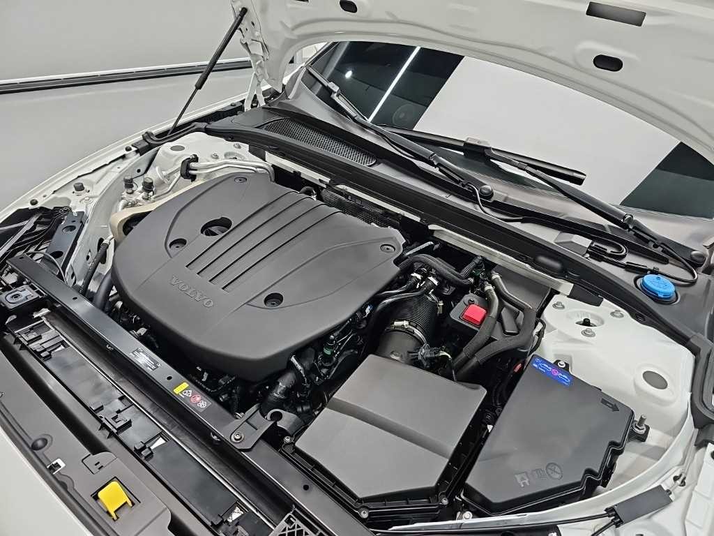 볼보 V60 V60 크로스 컨트리 2세대 2.0 B5 AWD 이미지 5