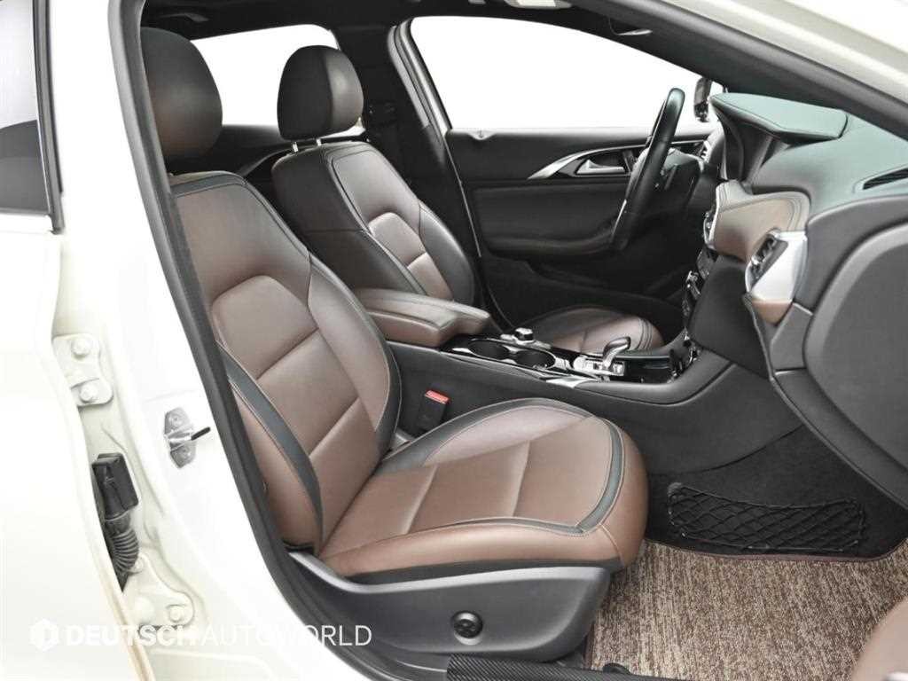 인피니티 Q Q30 2.0 카페 틱 이미지 10