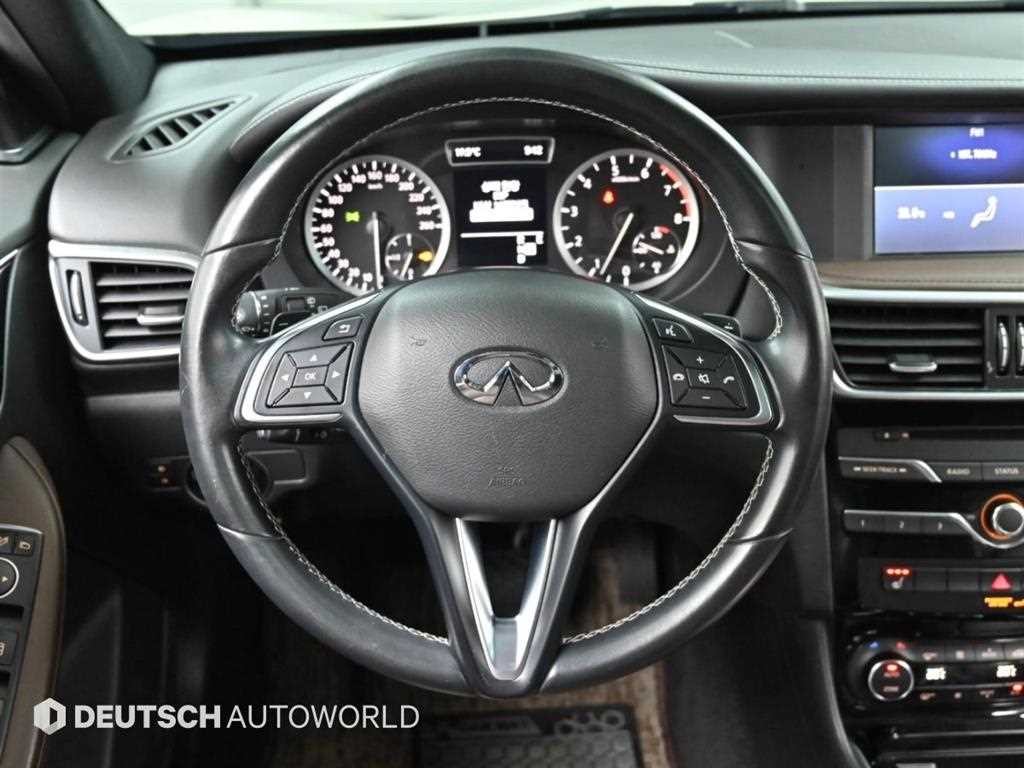 인피니티 Q Q30 2.0 카페 틱 이미지 13