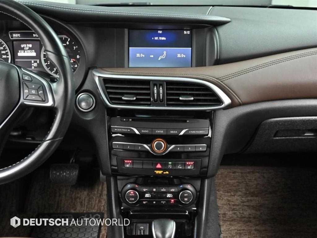 인피니티 Q Q30 2.0 카페 틱 이미지 14
