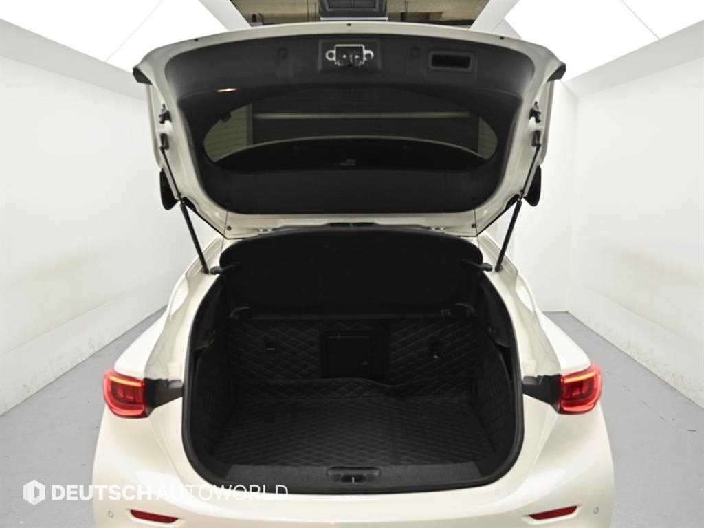 인피니티 Q Q30 2.0 카페 틱 이미지 19