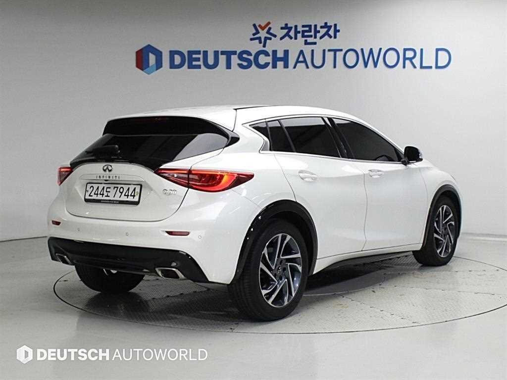 인피니티 Q Q30 2.0 카페 틱 이미지 2