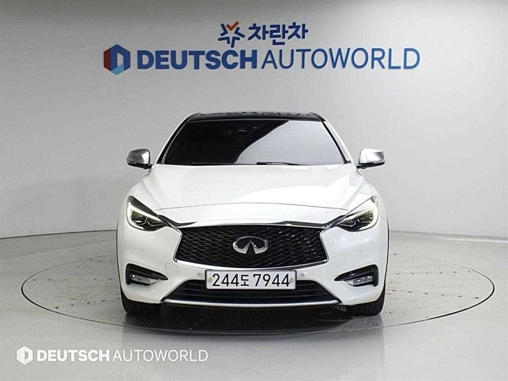인피니티 Q Q30 2.0 카페 틱 이미지 3