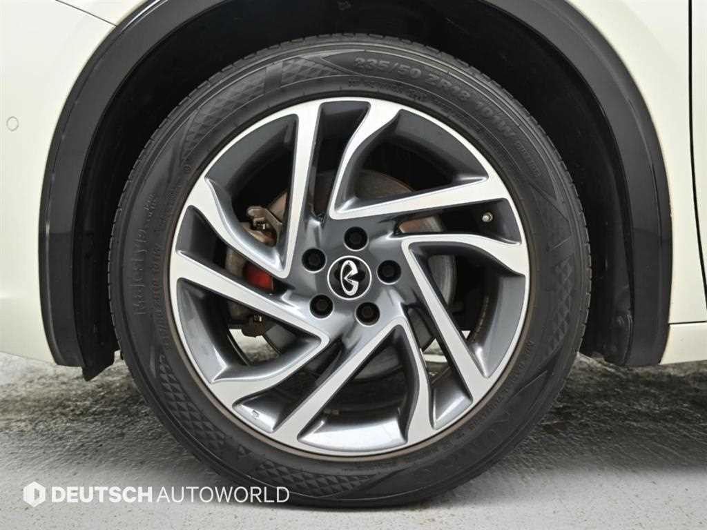 인피니티 Q Q30 2.0 카페 틱 이미지 5