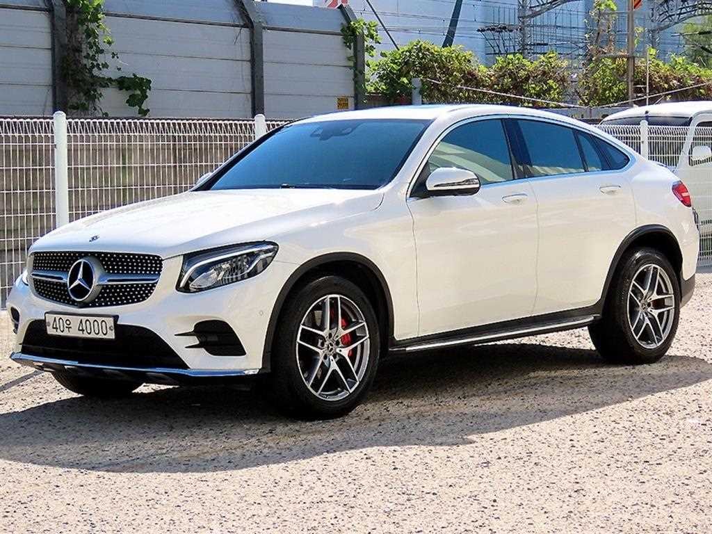 벤츠 GLC 클래스 GLC클래스 X253 GLC 220 d 4MATIC 쿠페 이미지 2