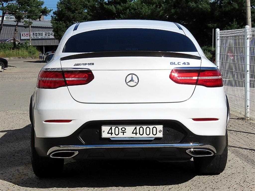 벤츠 GLC 클래스 GLC클래스 X253 GLC 220 d 4MATIC 쿠페 이미지 4