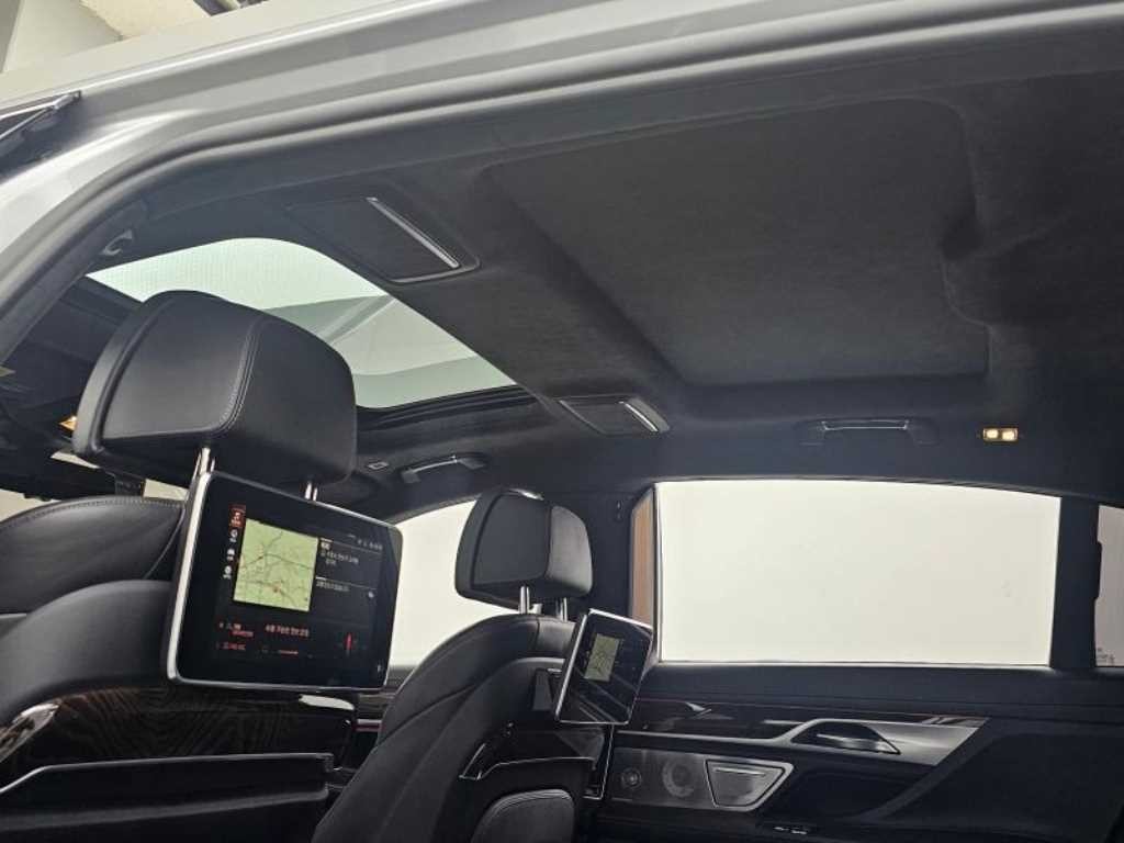 BMW 7시리즈 7시리즈 (G11) 750Li xDrive 디자인 퓨어 엑설런스 이미지 18
