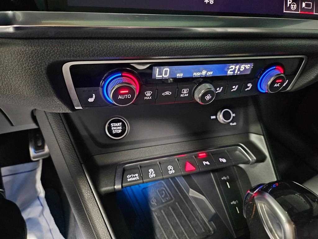 아우디 Q3 Q3 (F3) 35 TDI 스포트백 이미지 10