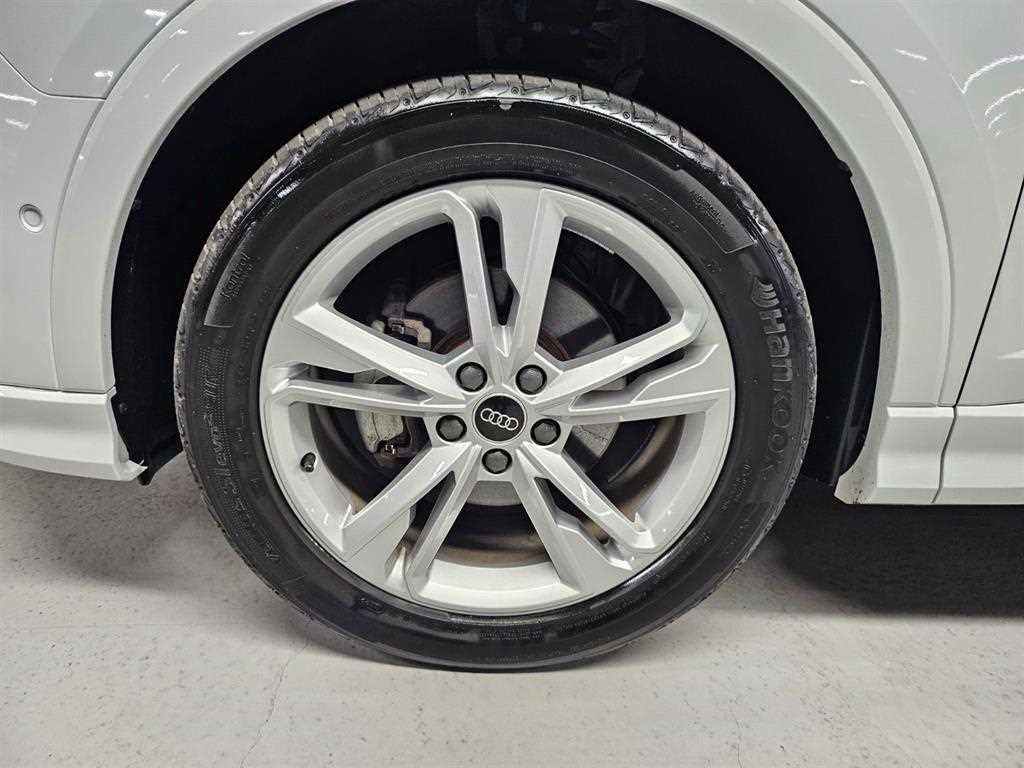 아우디 Q3 Q3 (F3) 35 TDI 스포트백 이미지 16