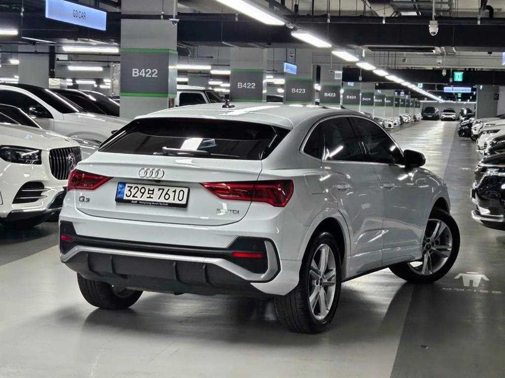 아우디 Q3 Q3 (F3) 35 TDI 스포트백 이미지 2