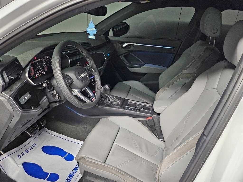아우디 Q3 Q3 (F3) 35 TDI 스포트백 이미지 20