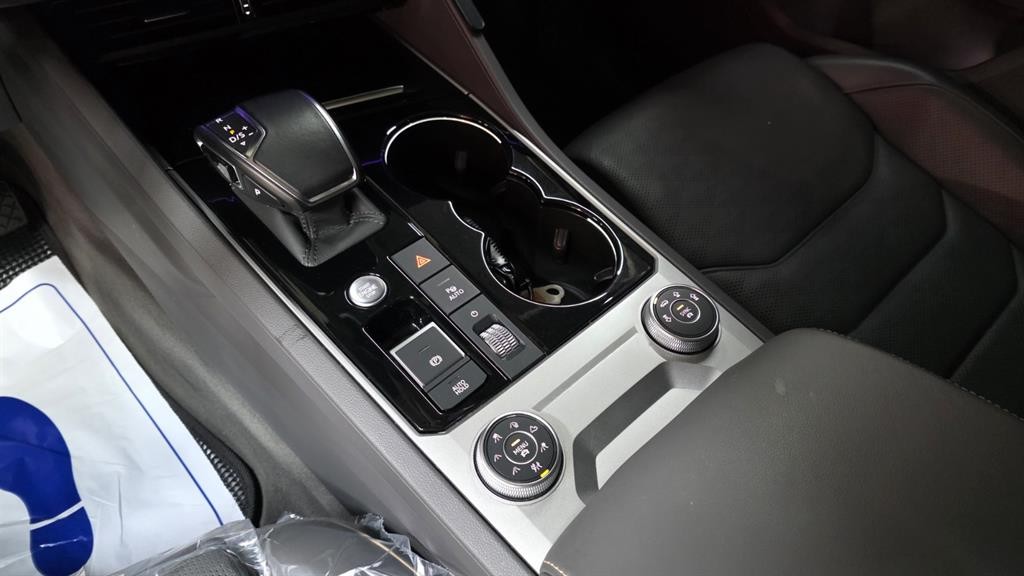 폭스바겐 투아렉 투아렉 3세대 3.0 TDI 프레스티지 이미지 10