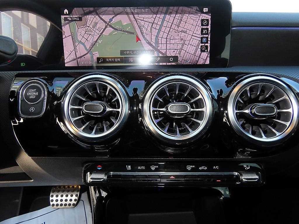 벤츠 A 클래스 A클래스 W177 A250 4MATIC 세단 이미지 13