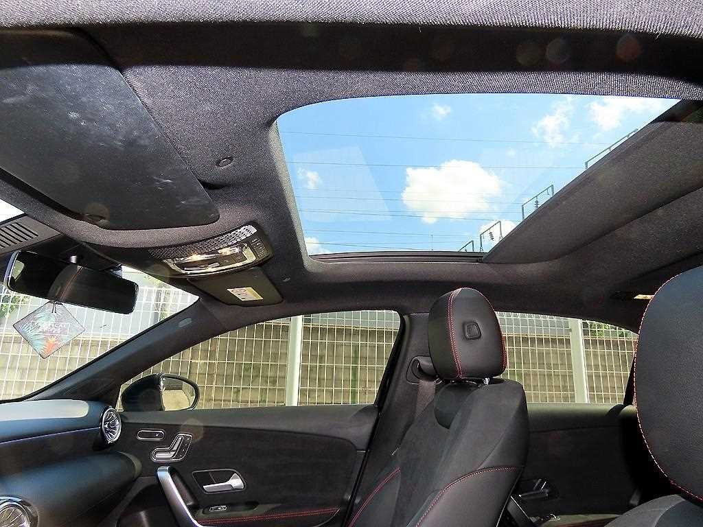 벤츠 A 클래스 A클래스 W177 A250 4MATIC 세단 이미지 17