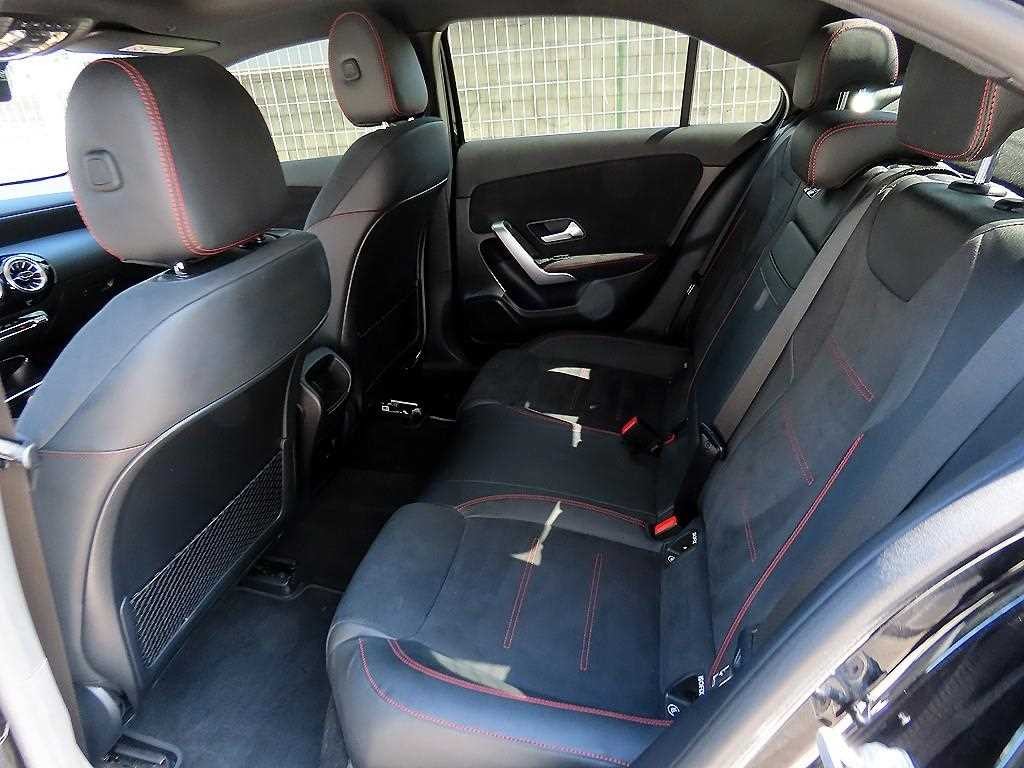 벤츠 A 클래스 A클래스 W177 A250 4MATIC 세단 이미지 6