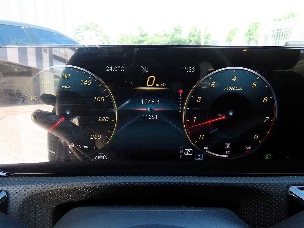 벤츠 A 클래스 A클래스 W177 A250 4MATIC 세단 이미지 9