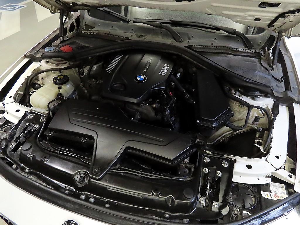 BMW 4시리즈 4시리즈 (F32) 420d 그란쿠페 럭셔리 이미지 19