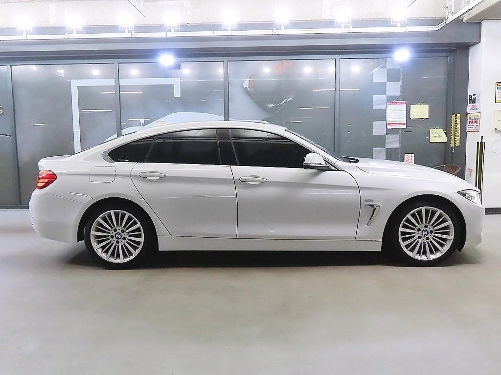 BMW 4시리즈 4시리즈 (F32) 420d 그란쿠페 럭셔리 이미지 3