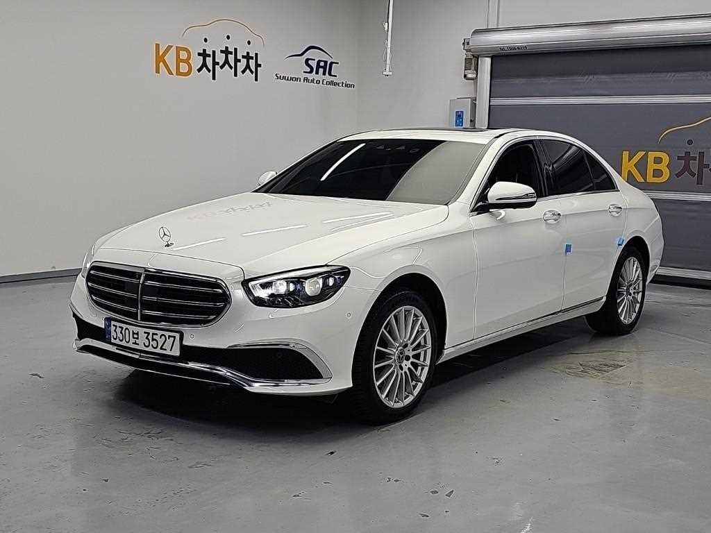 벤츠 E 클래스 E-클래스 W213 E220d 4MATIC 익스클루시브 이미지 1