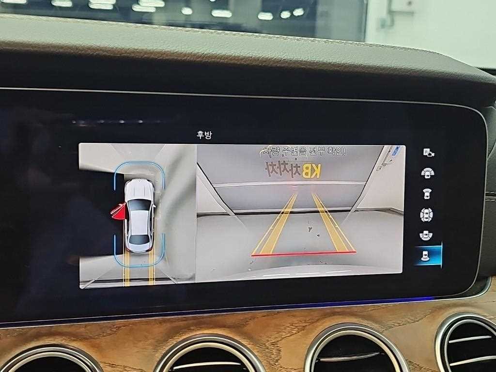 벤츠 E 클래스 E-클래스 W213 E220d 4MATIC 익스클루시브 이미지 16