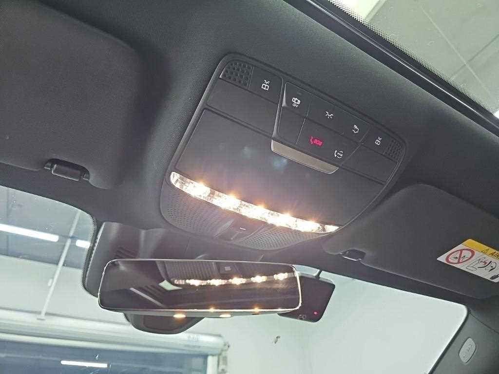 벤츠 E 클래스 E-클래스 W213 E220d 4MATIC 익스클루시브 이미지 18