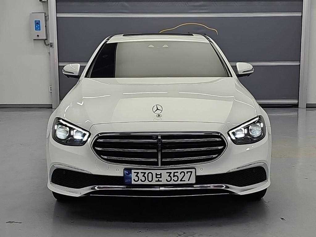 벤츠 E 클래스 E-클래스 W213 E220d 4MATIC 익스클루시브 이미지 2