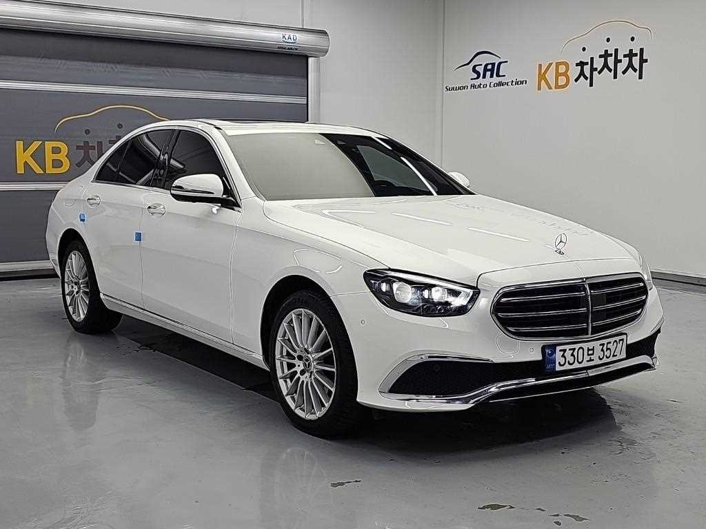 벤츠 E 클래스 E-클래스 W213 E220d 4MATIC 익스클루시브 이미지 4