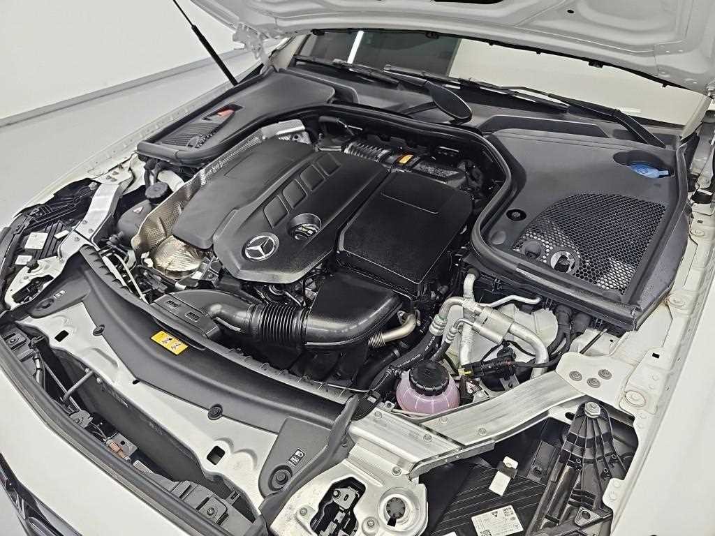 벤츠 E 클래스 E-클래스 W213 E220d 4MATIC 익스클루시브 이미지 5