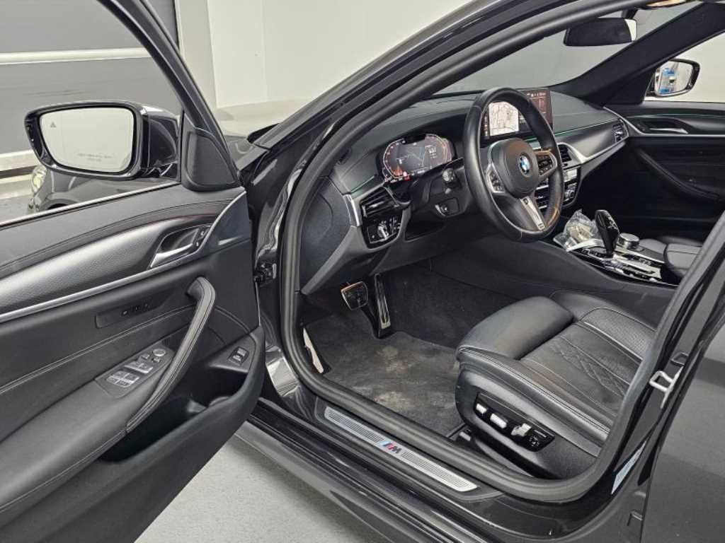 BMW 5시리즈 5시리즈 (G30) 523d M 스포츠 이미지 11