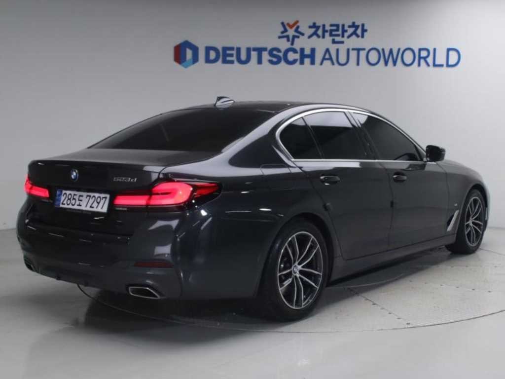 BMW 5시리즈 5시리즈 (G30) 523d M 스포츠 이미지 2