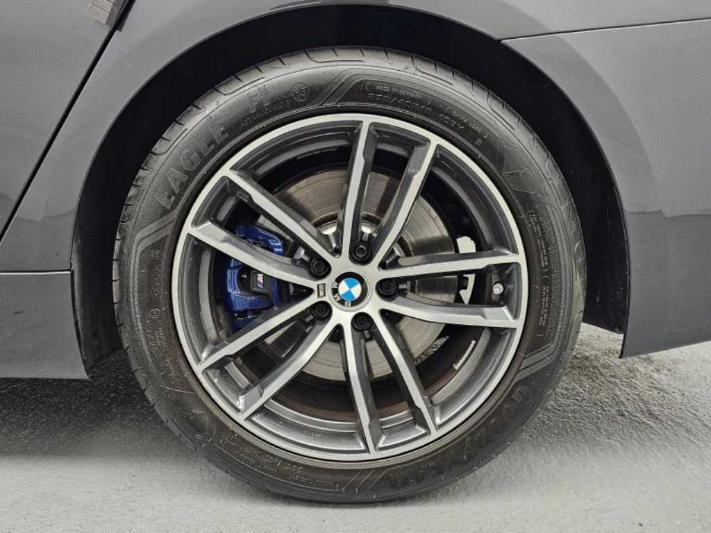 BMW 5시리즈 5시리즈 (G30) 523d M 스포츠 이미지 5
