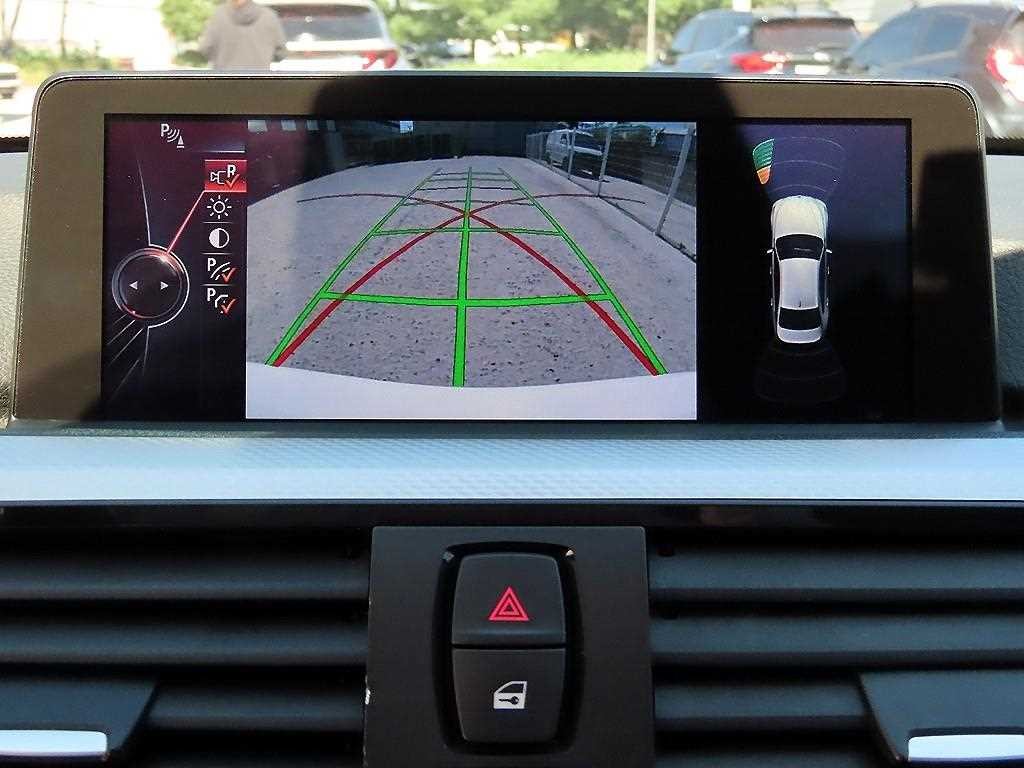BMW 3시리즈 3시리즈 (F30) 320d M 퍼포먼스 에디션 이미지 15