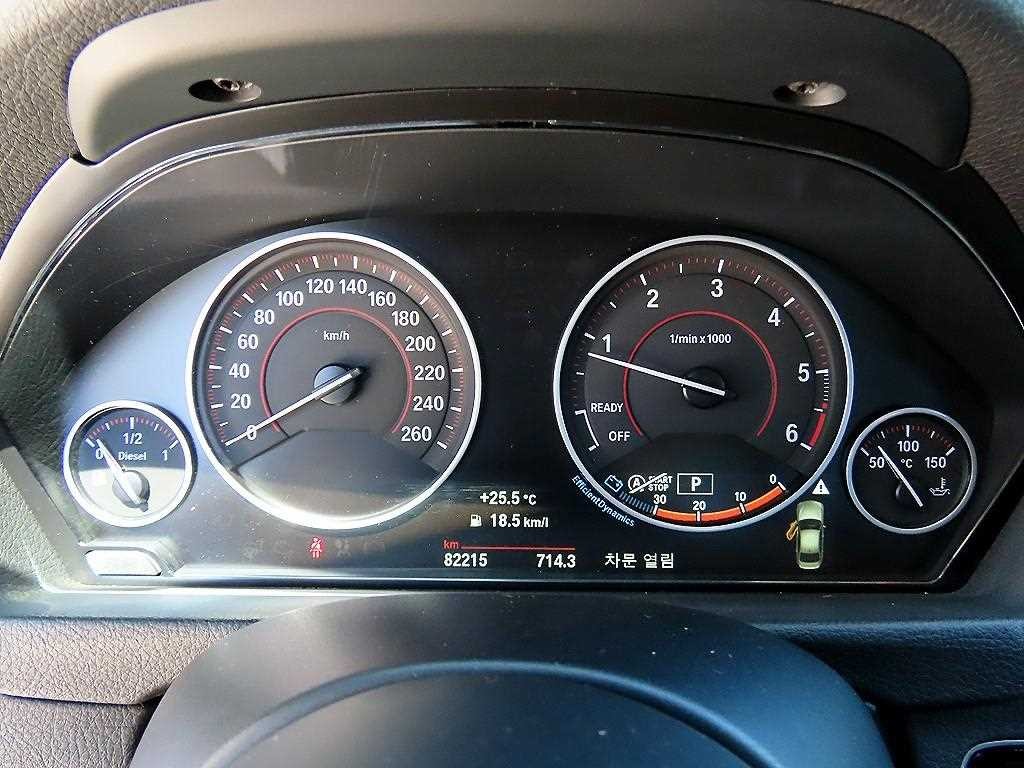 BMW 3시리즈 3시리즈 (F30) 320d M 퍼포먼스 에디션 이미지 9
