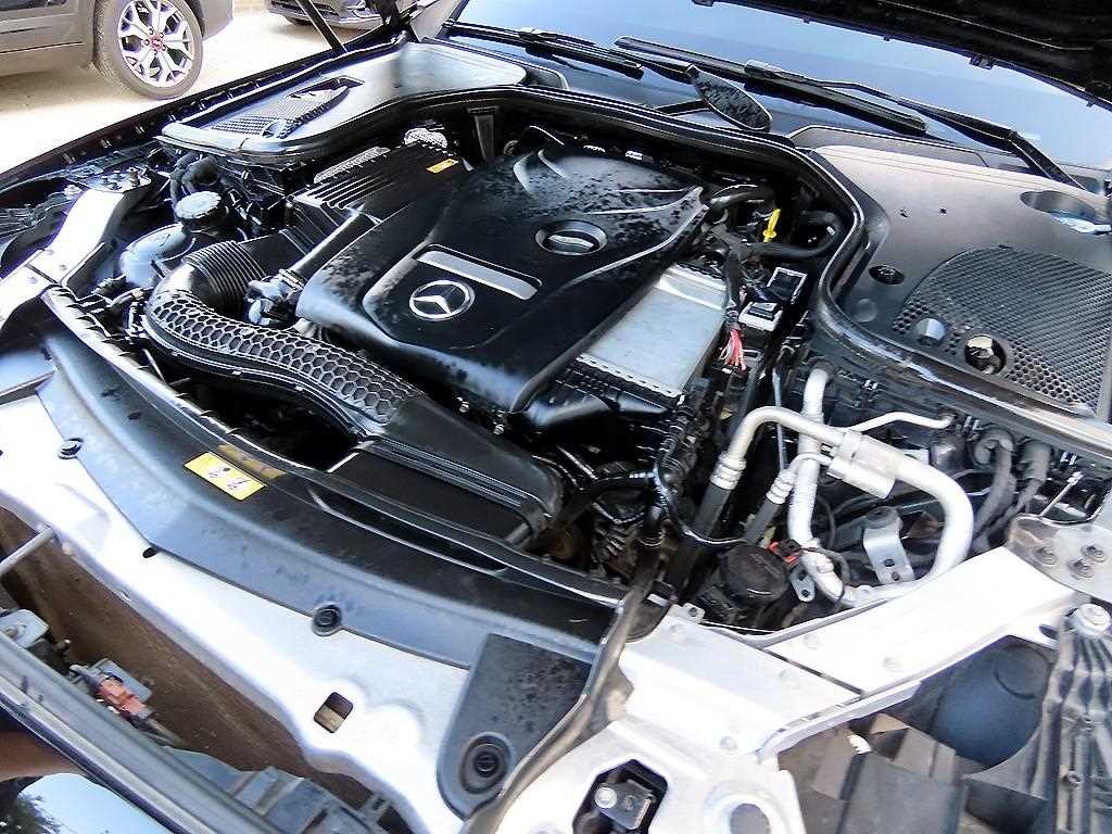 벤츠 E 클래스 E-클래스 W213 E300 4MATIC 아방가르드인텔리전트드라이브 이미지 19