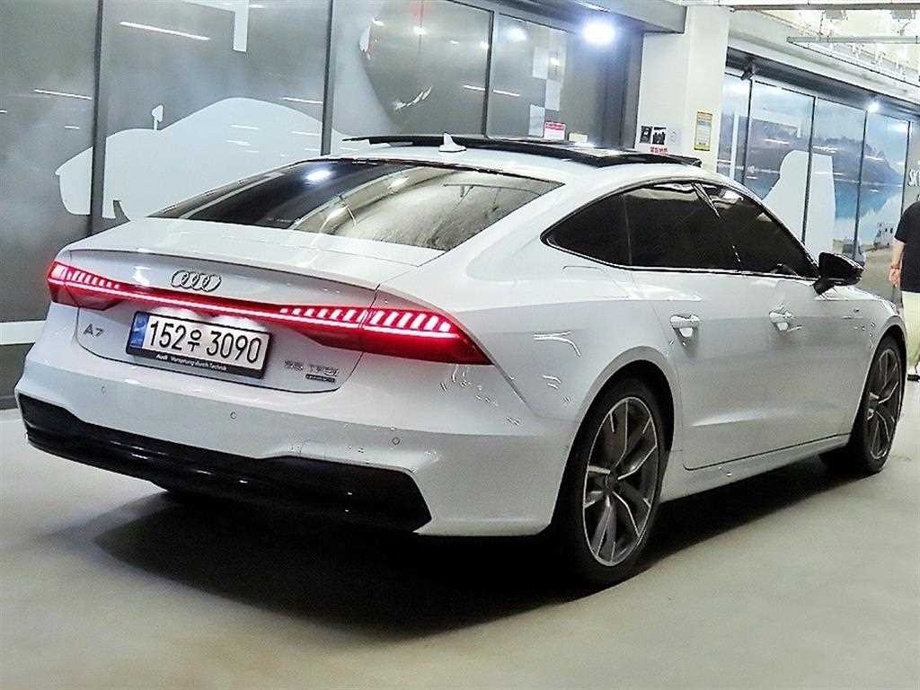 아우디 A7 A7 (4K) 55 TFSI 콰트로 프리미엄 이미지 4