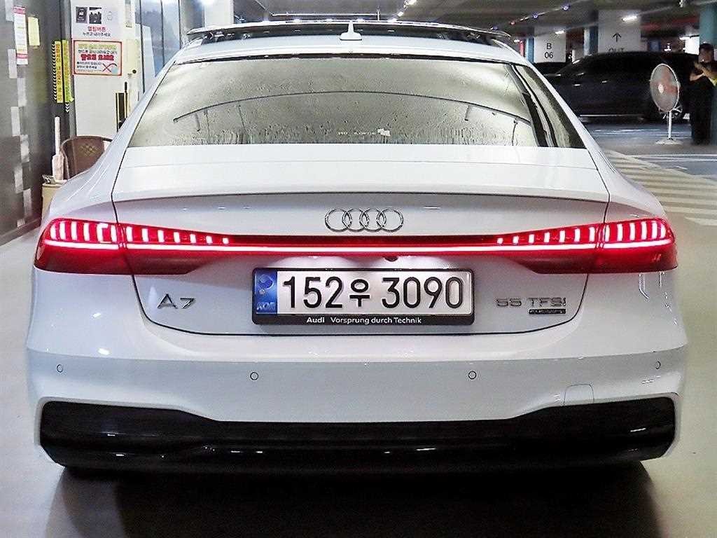 아우디 A7 A7 (4K) 55 TFSI 콰트로 프리미엄 이미지 5