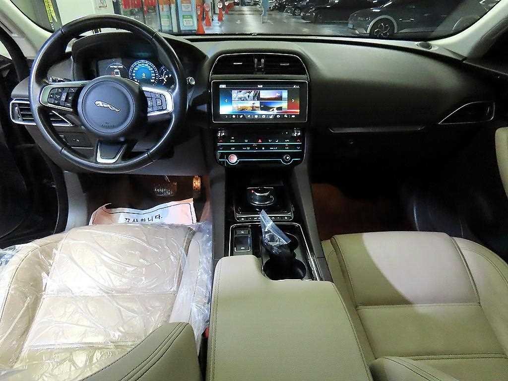 재규어 F-PACE 20d 프레스티지 이미지 10