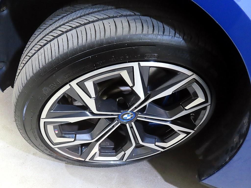 BMW i4 eDrive 40 M 스포츠 프로 이미지 20