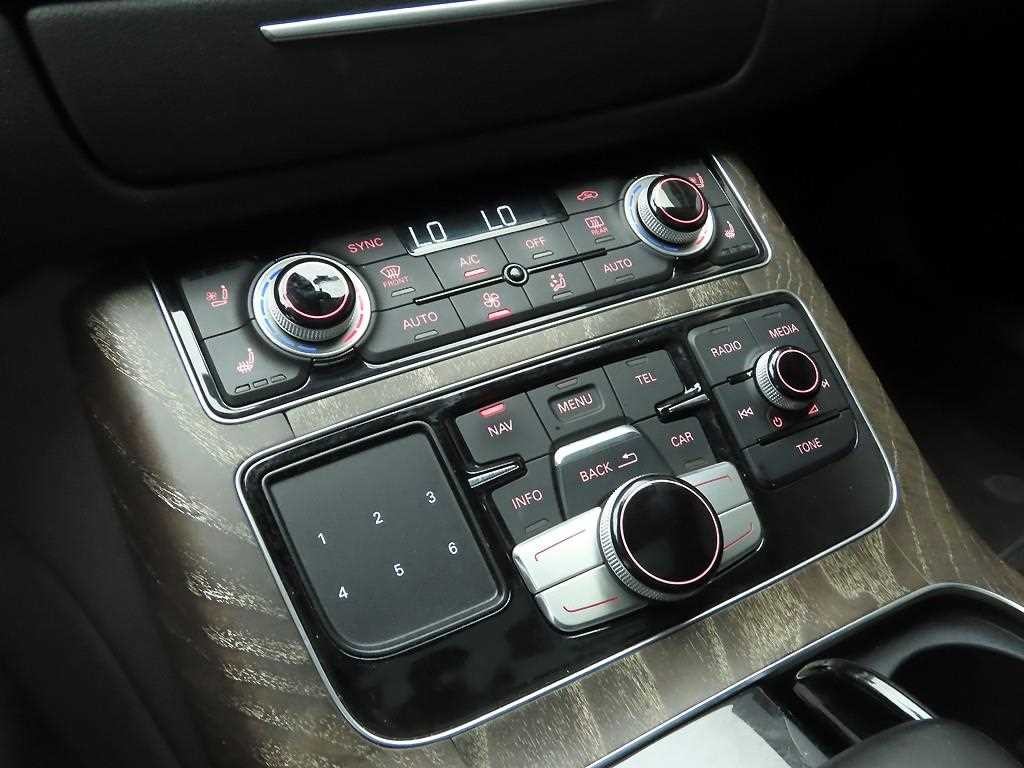아우디 A8 뉴A8 50 TDI 콰트로 디자인 LWB 이미지 9